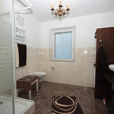 Kleines Schloesschen Apartment Leinau Exterior photo